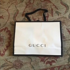 Gucci shopping bag